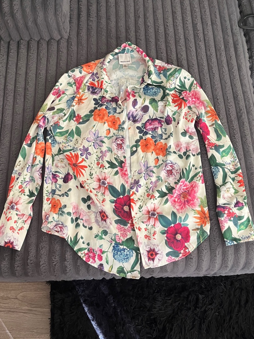 Floral Button-Front Women’s Collard Shirt 💐
